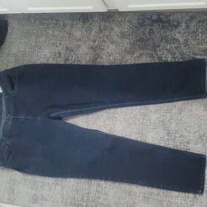 Levi mid rise skinny blue jeans size 18w